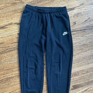 Women’s Small Nike Sweats with pockets - Good used condition